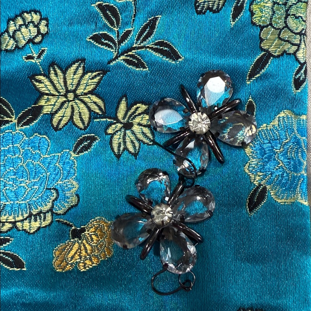 Elegant Silver Flower Earrings